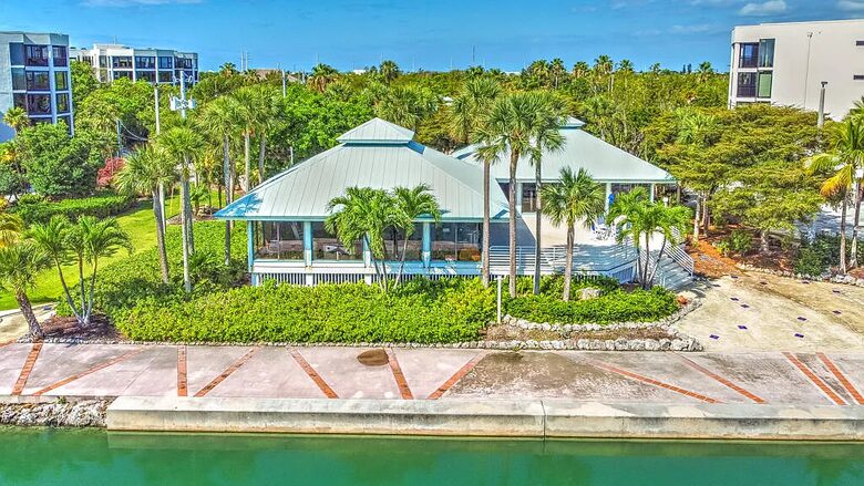 Majestic Marathon | The Heart of The Florida Keys - Marathon, Florida