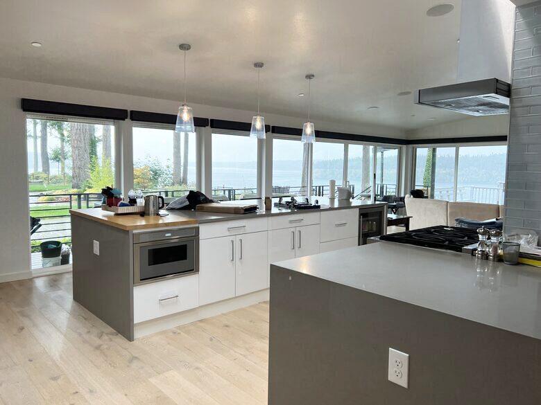 High Bluff Waterfront Contemporary Home in Gig Harbor - Gig Harbor, Washington