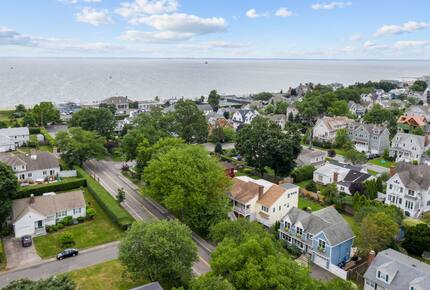 Charming Coastal Retreat | Spacious Beach House with Luxury Amenities - Fairfield, Connecticut