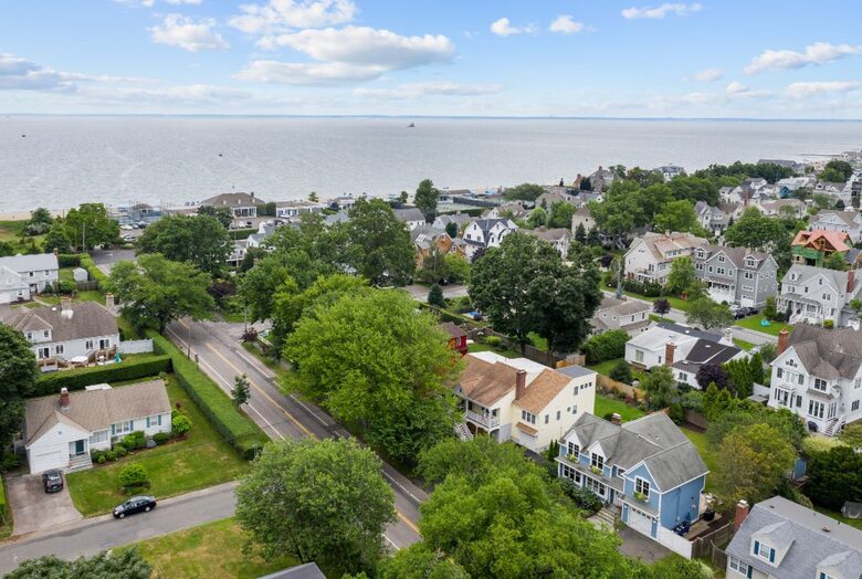 Charming Coastal Retreat | Spacious Beach House with Luxury Amenities - Fairfield, Connecticut