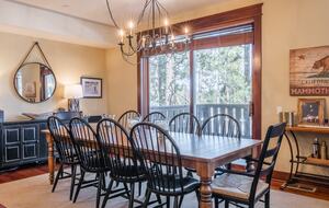 Multi-Family Retreat, Close to Lifts, Pet Friendly w/ Hot Tub - Mammoth Lakes, California