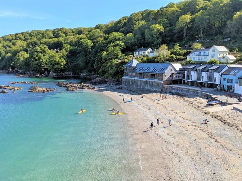 The Bay | Oceanfront Serenity in Cornwall’s Secret Hideaway - Cawsand, United Kingdom
