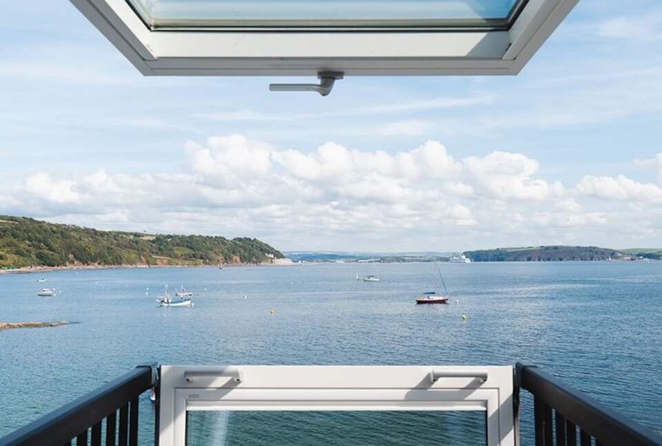 The Bay | Oceanfront Serenity in Cornwall’s Secret Hideaway - Cawsand, United Kingdom