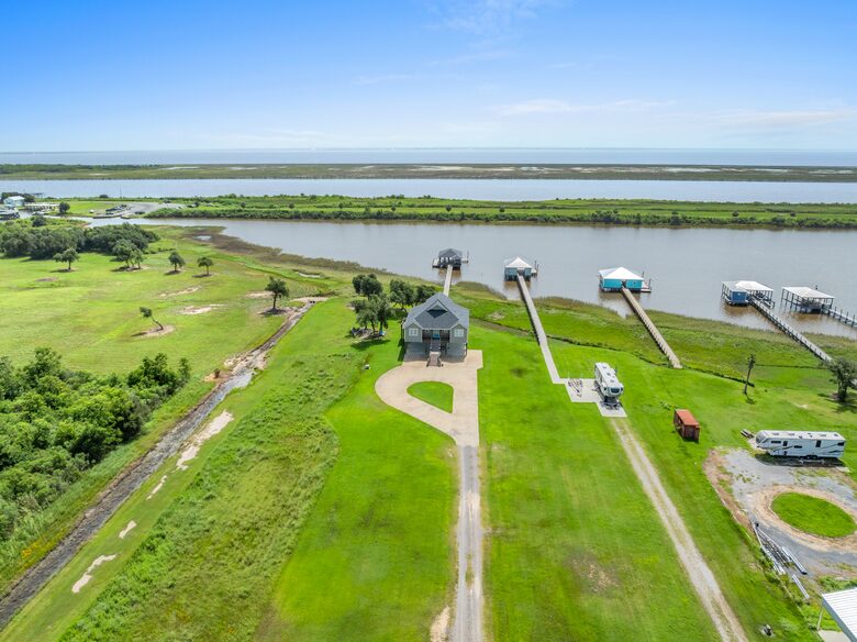 Waterfront Hackberry Retreat with Fishing Dock & Scenic Views - Hackberry, Louisiana