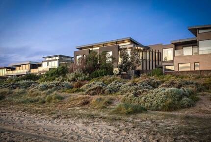 Melbourne Beachfront Penthouse with Bay Views - Melbourne, Australia