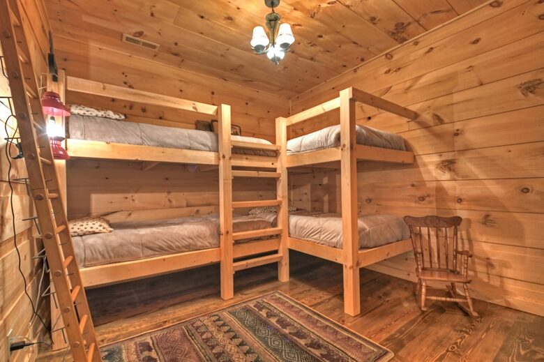 Cabin on the top of Woody Mountain - Blue Ridge, Georgia