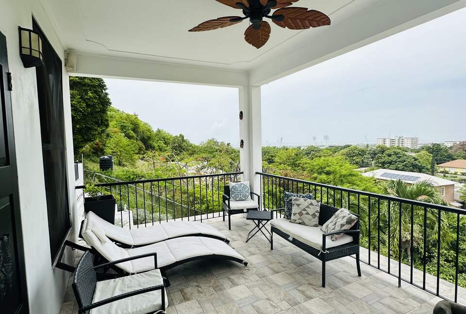 Kingston Urban Oasis Getaway - Kingston, Jamaica