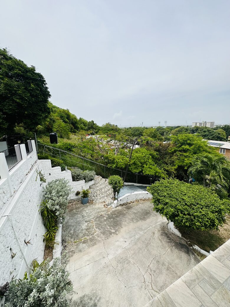 Kingston Urban Oasis Getaway - Kingston, Jamaica
