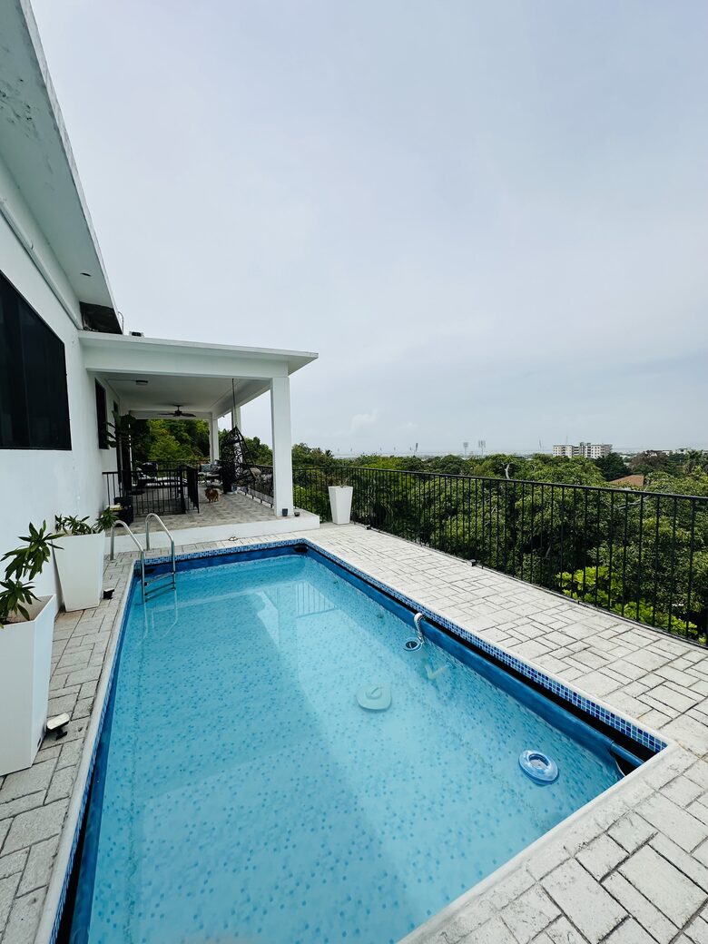 Kingston Urban Oasis Getaway - Kingston, Jamaica