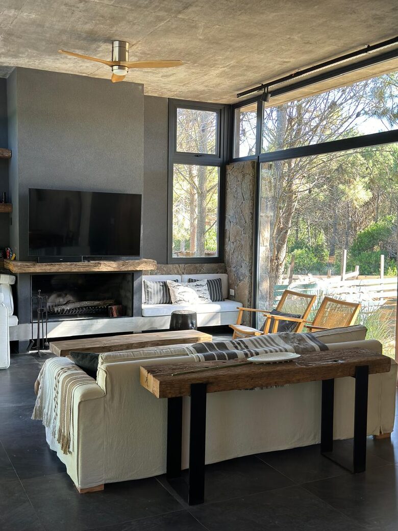 Como Pez En El Agua | Modern Beach House - Costa Esmeralda, Argentina