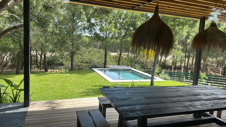 Como Pez En El Agua | Modern Beach House - Costa Esmeralda, Argentina