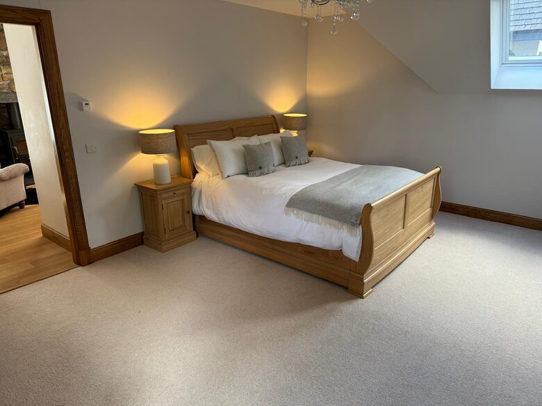 Tall Pines Waterfront Highland Lodge - Gairlochy, United Kingdom