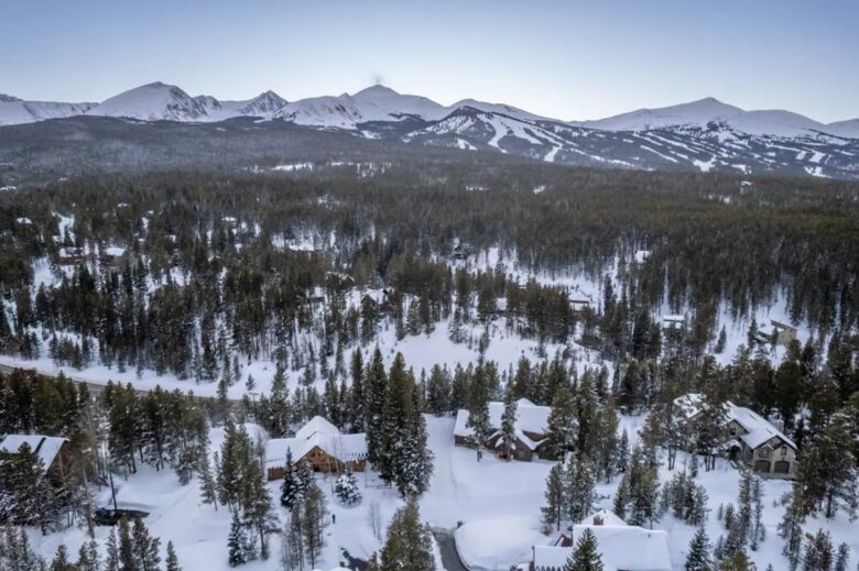 Luminary Log Chalet | Seclusion & Skiing Nearby - Blue River, Colorado