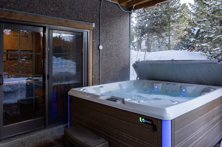Luminary Log Chalet | Seclusion & Skiing Nearby - Blue River, Colorado