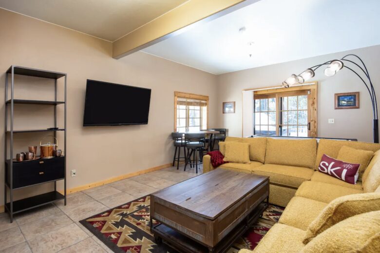 Luminary Log Chalet | Seclusion & Skiing Nearby - Blue River, Colorado