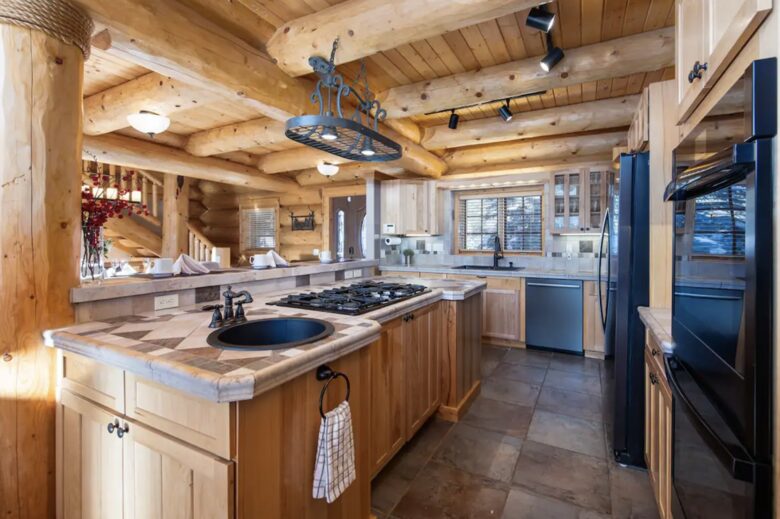Luminary Log Chalet | Seclusion & Skiing Nearby - Blue River, Colorado