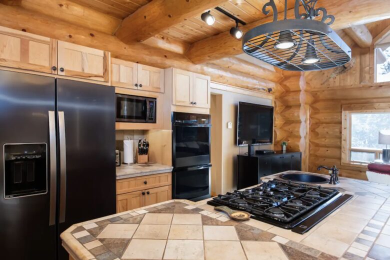 Luminary Log Chalet | Seclusion & Skiing Nearby - Blue River, Colorado