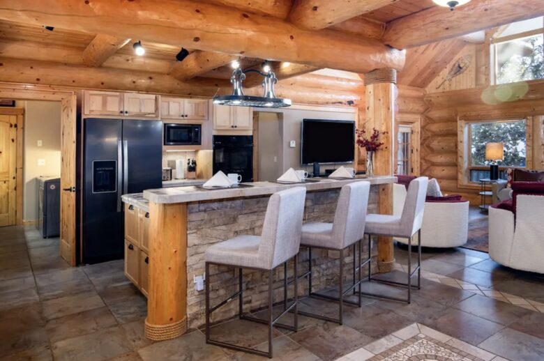 Luminary Log Chalet | Seclusion & Skiing Nearby - Blue River, Colorado