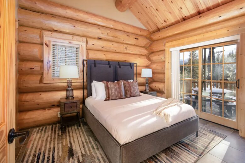 Luminary Log Chalet | Seclusion & Skiing Nearby - Blue River, Colorado