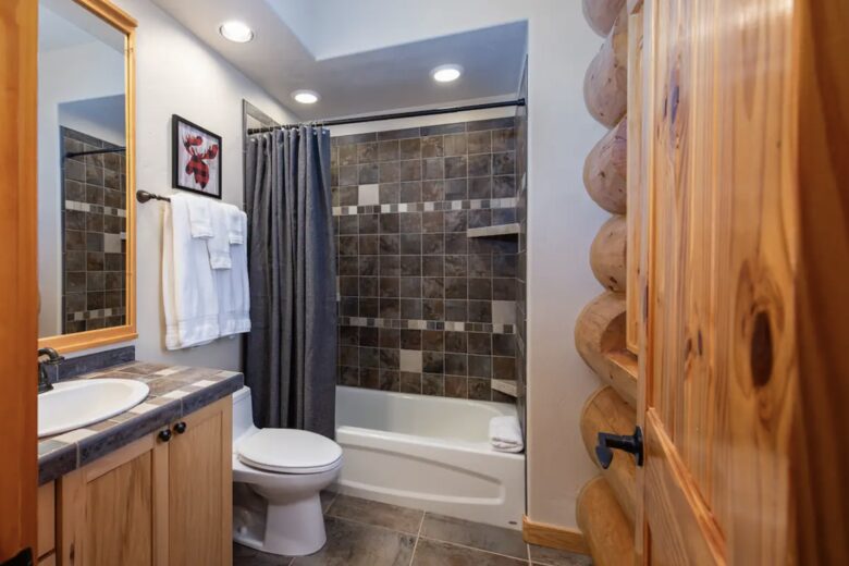 Luminary Log Chalet | Seclusion & Skiing Nearby - Blue River, Colorado