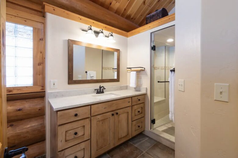 Luminary Log Chalet | Seclusion & Skiing Nearby - Blue River, Colorado