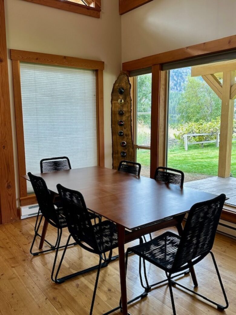 Lakeside Escape in Wine Country and Winter Wonderland - Oliver, Canada