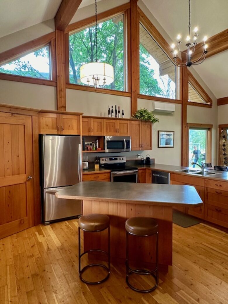 Lakeside Escape in Wine Country and Winter Wonderland - Oliver, Canada