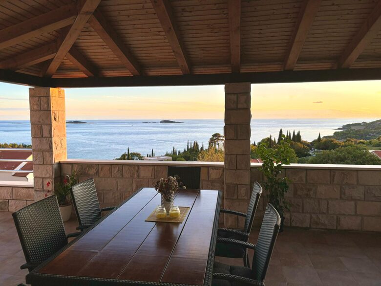 Modern Villa Near Dubrovnik - Mlini, Croatia