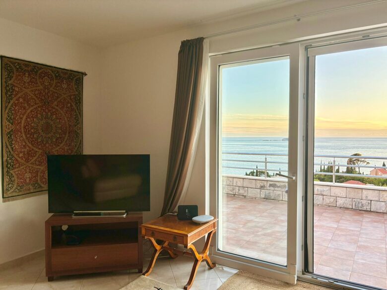 Modern Villa Near Dubrovnik - Mlini, Croatia