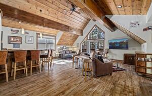 Serene Zephyr Cove Escape with Lake Tahoe Views - Zephyr Cove, Nevada