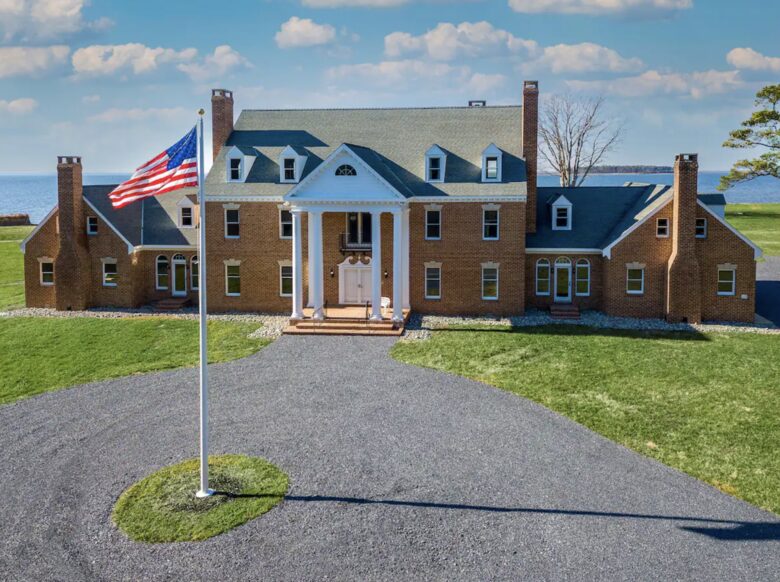 Chesapeake Mansion: Waterfront Elegance on 30 Acres - Sherwood, Maryland