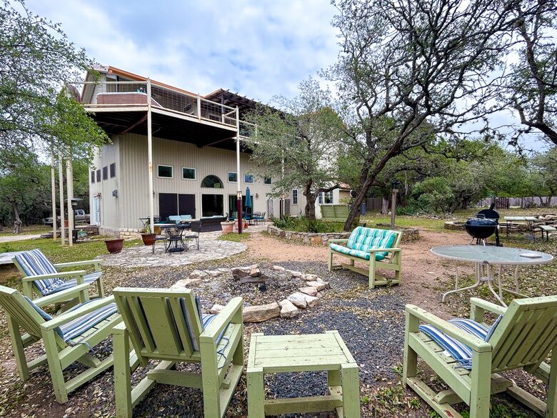Looking Glass Place - Canyon Lake, Texas