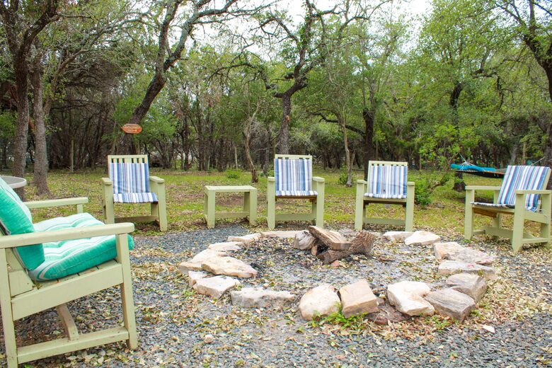 Looking Glass Place - Canyon Lake, Texas