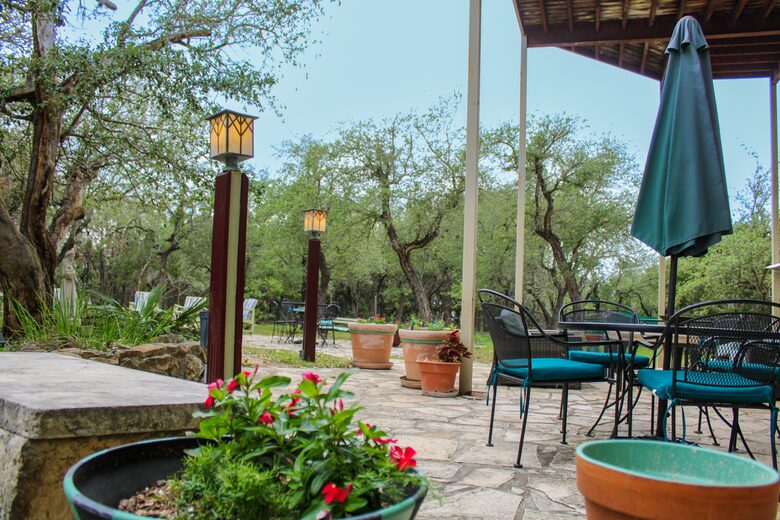 Looking Glass Place - Canyon Lake, Texas
