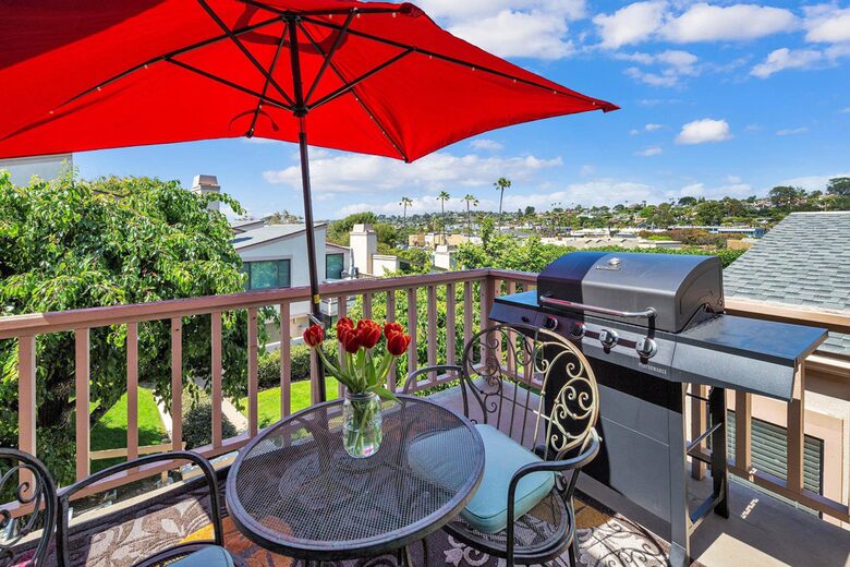 Azure Dream: Coastal Retreat Steps from the Beach - Solana Beach, California