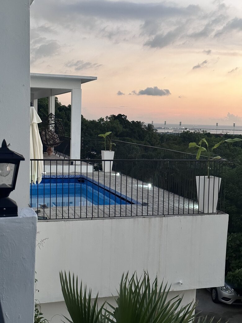 Kingston Urban Oasis Getaway - Kingston, Jamaica