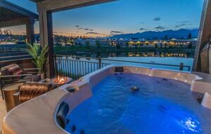 Cosmic Cowboy Retreat - Whitefish, Montana
