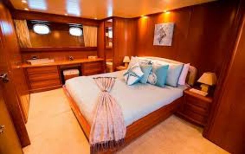 Catari Motor Yacht - San Jose Del Cabo, Mexico