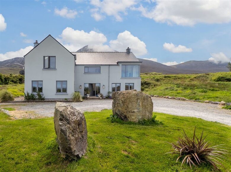 Modern Murrisk Home Overlooking Clewbay - Murrisk, Westport, Ireland