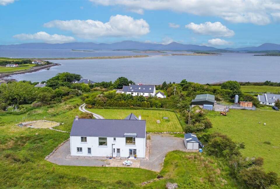 Modern Murrisk Home Overlooking Clewbay - Murrisk, Westport, Ireland
