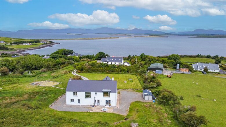 Modern Murrisk Home Overlooking Clewbay - Murrisk, Westport, Ireland