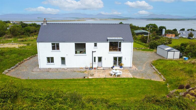 Modern Murrisk Home Overlooking Clewbay - Murrisk, Westport, Ireland