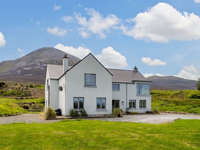 Modern Murrisk Home Overlooking Clewbay - Murrisk, Westport, Ireland