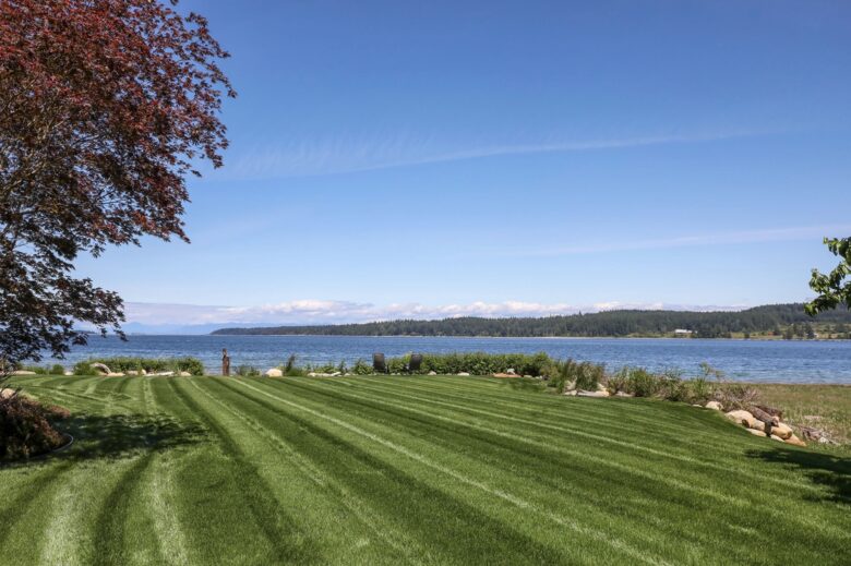 Pearl Point Beach House - Union Bay, Canada