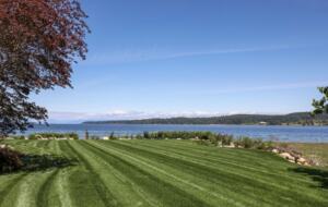 Pearl Point Beach House - Union Bay, Canada