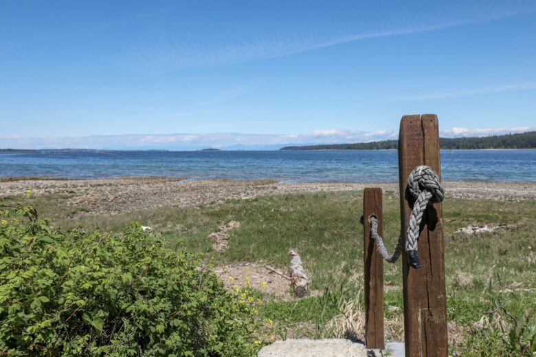Pearl Point Beach House - Union Bay, Canada