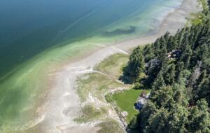 Pearl Point Beach House - Union Bay, Canada