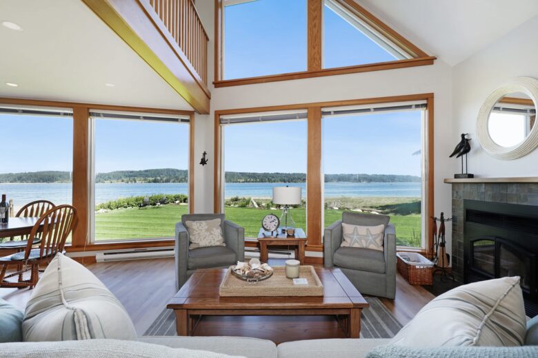 Pearl Point Beach House - Union Bay, Canada