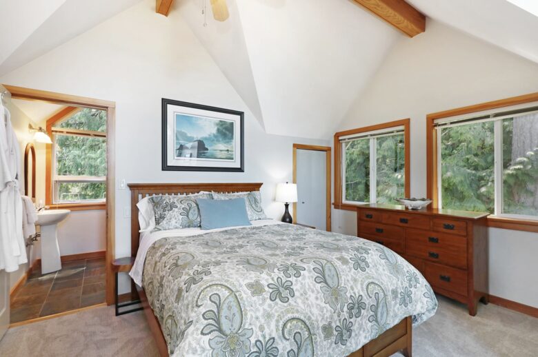 Pearl Point Beach House - Union Bay, Canada