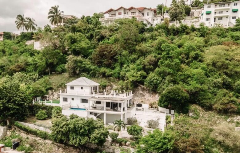 Kingston Urban Oasis Getaway - Kingston, Jamaica